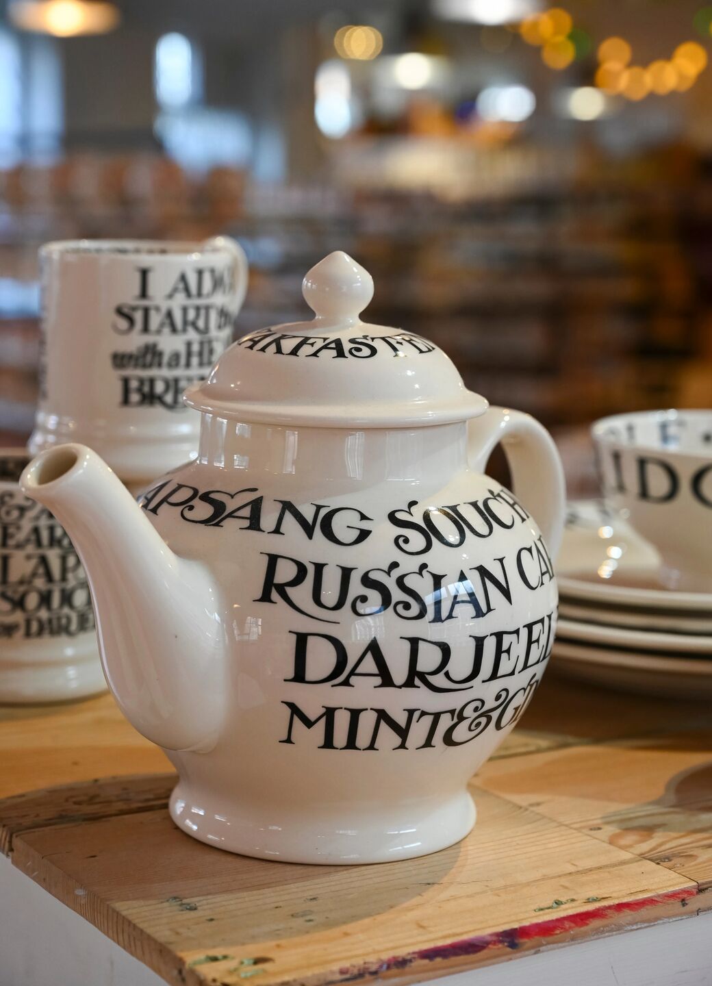 Seconds Black Toast 4 Mug Teapot - Unique Handmade & Hand Decorated English Earthenware Vintage Style Teapots | Emma Bridgewater